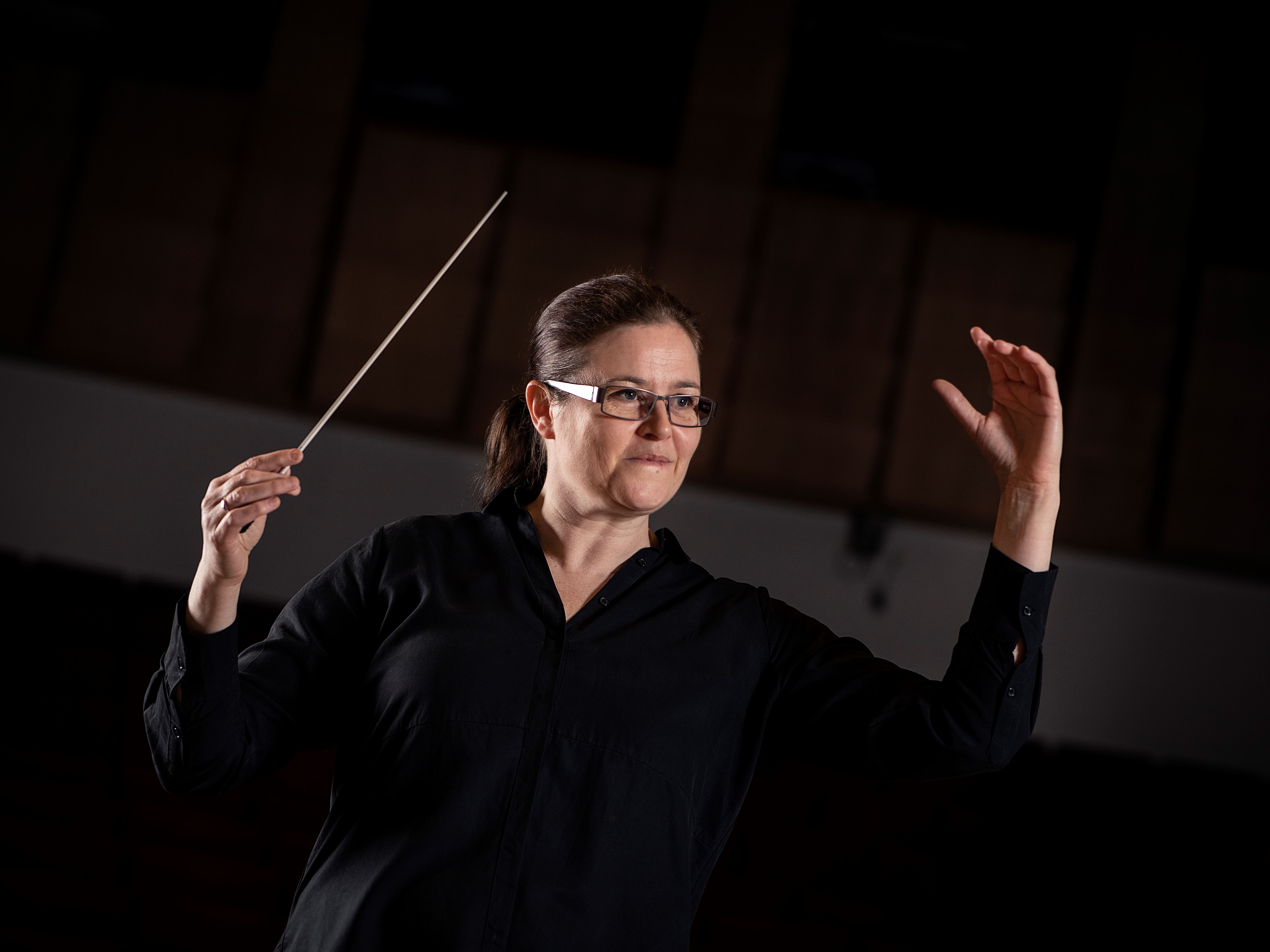 Dirigent Anna-Maria Helsing
