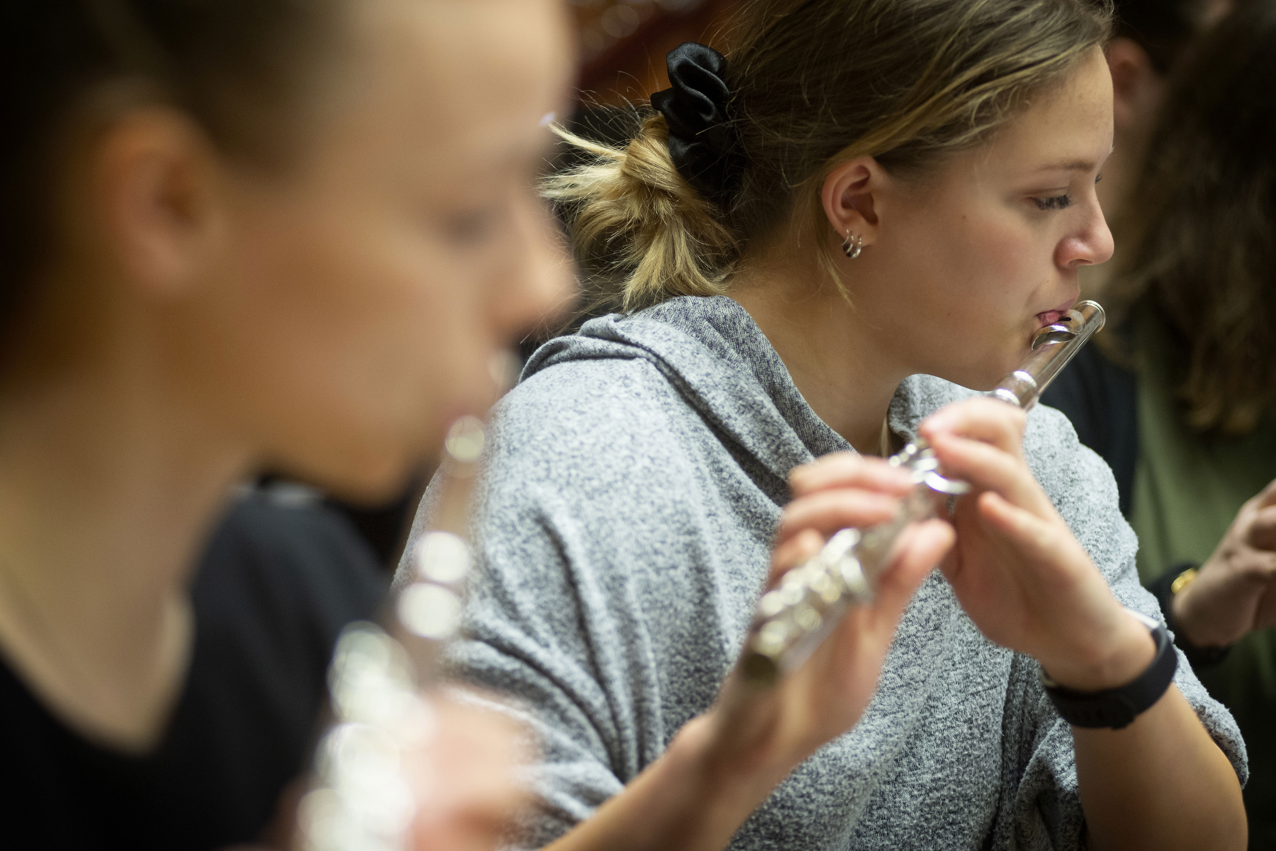 Repetitionsbild på ungdomarna i Norrbottens Ungdomssymfoniker 