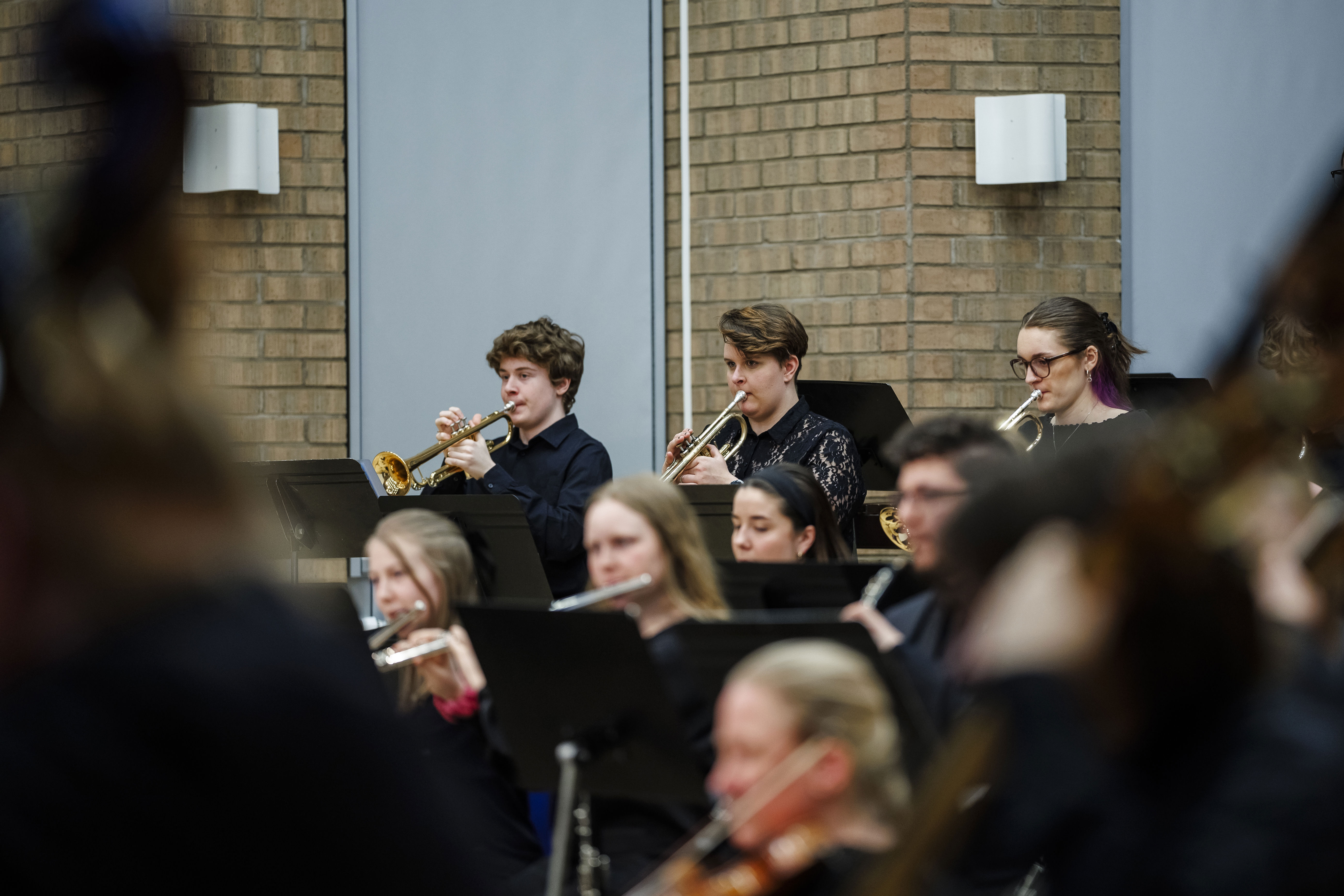 Konsertbild på ungdomarna i Norrbottens Ungdomssymfoniker 