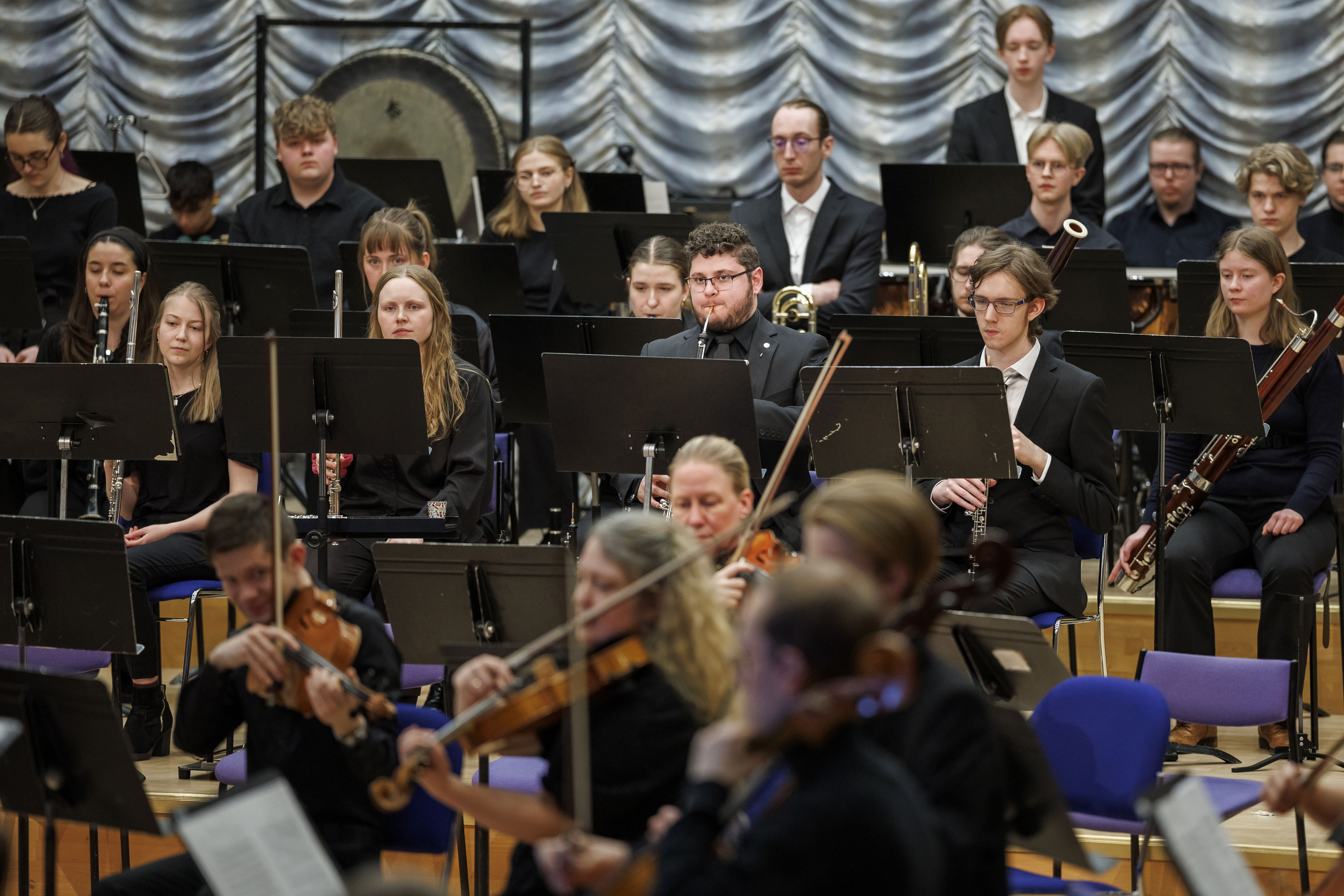 Konsertbild på ungdomarna i Norrbottens Ungdomssymfoniker 